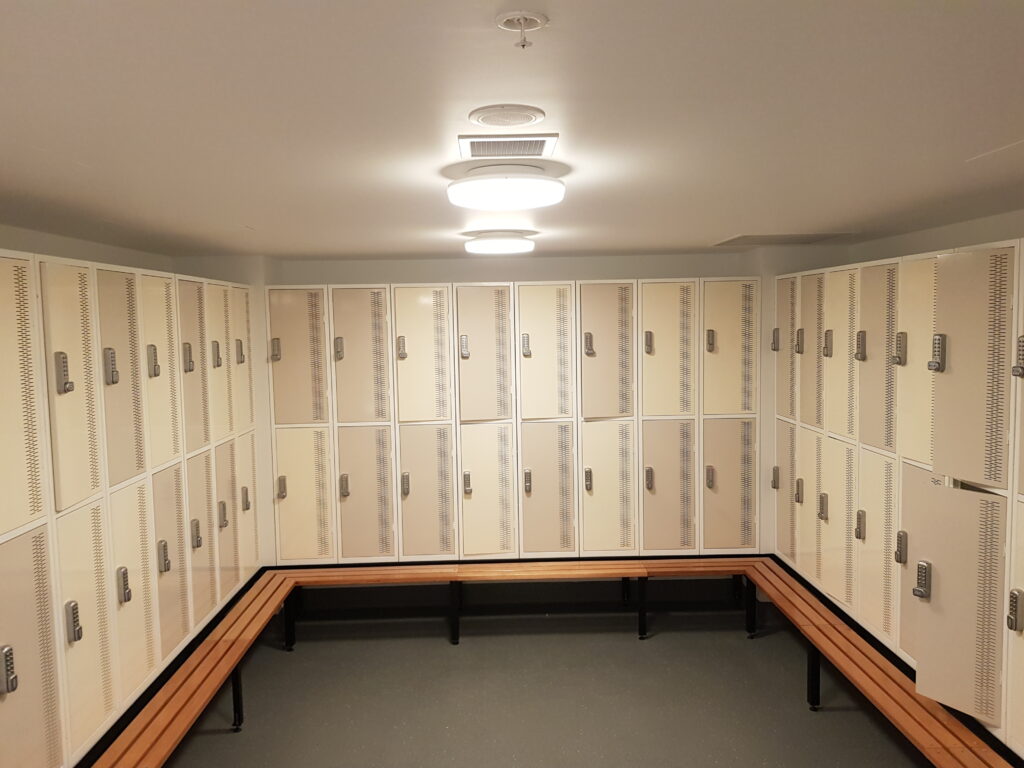 Two Tier Contemporary Lockers – Stands with Timber Slat Seating